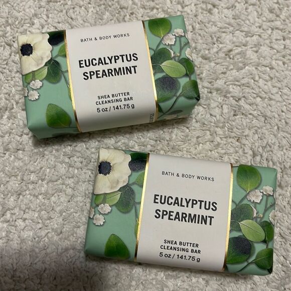 NIP- Bath & Body Works. Two Eucalyptus Spearmint Cleansing Bar - Picture 1 of 3